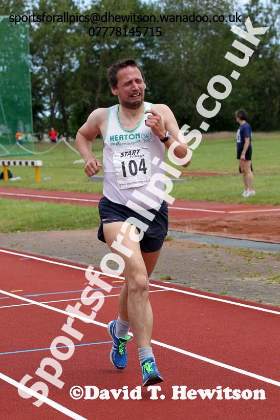 1500 metres, North East Masters Champs, Monkton Stadium,  Jarrow. Photo: David T. Hewitson/Sports for All Pics